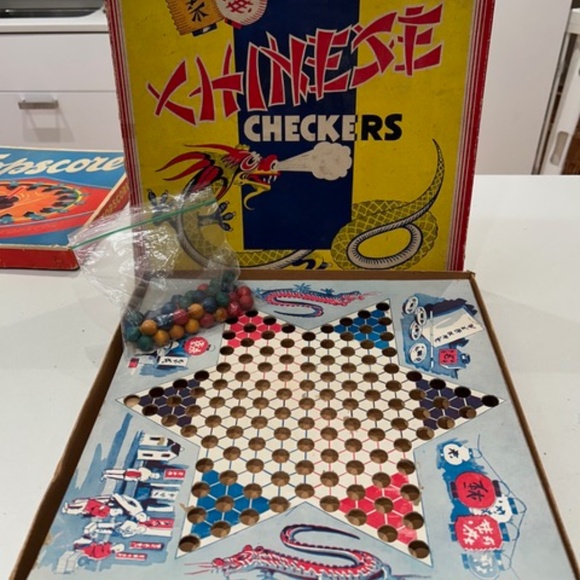 Vintage Chinese checkers with wooden "marbles" - Picture 3 of 3